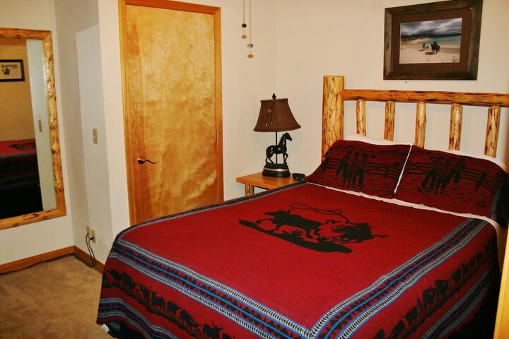 Room 25 of 33