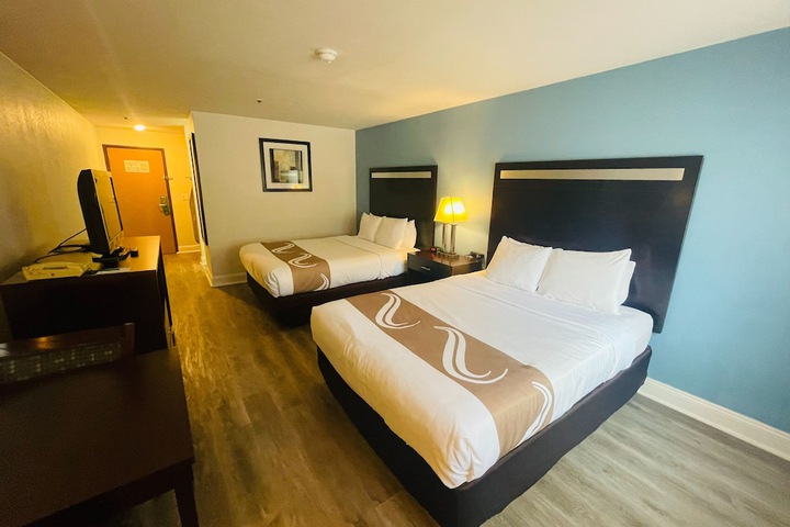 Room 28 of 49