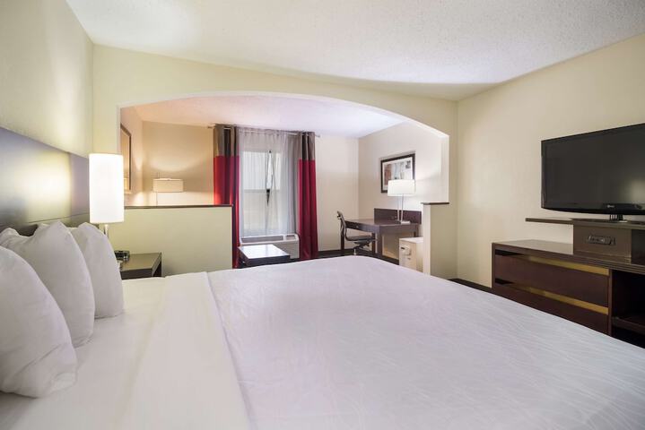 Room 17 of 26