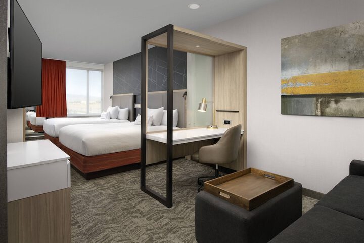 Room 15 of 24