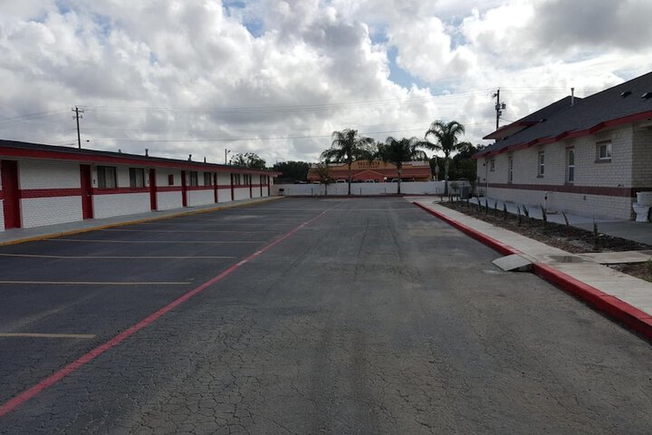 Luxury Inn & RV Park