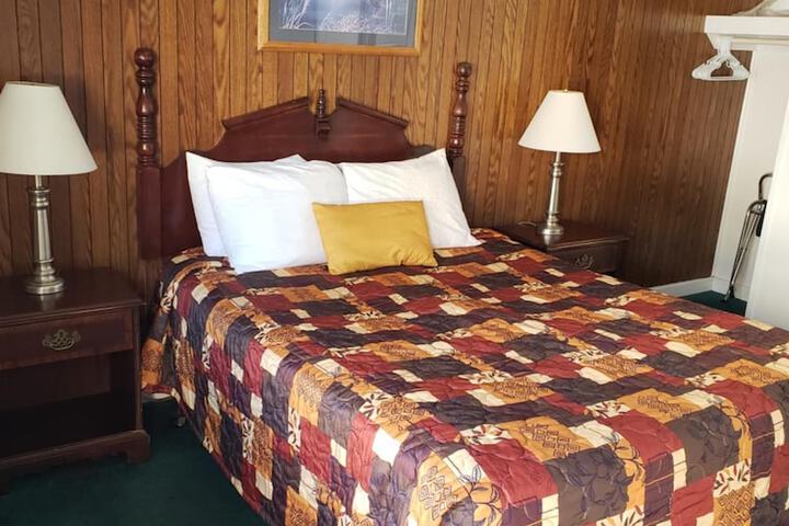 Room 4 of 17