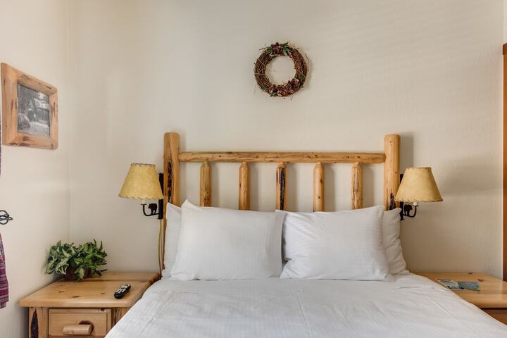 Franciscan Lakeside Lodge