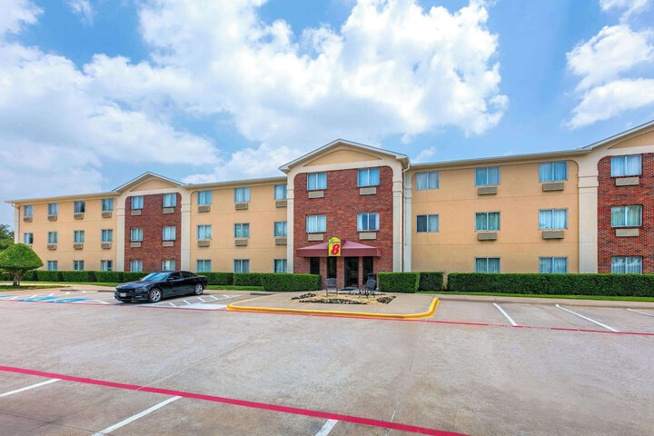 Hotel 3 of 59