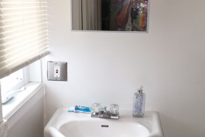 Room 20 of 34