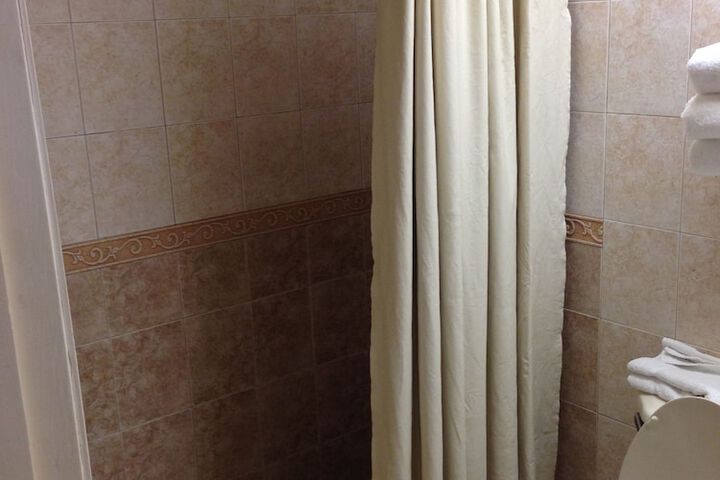 Room 12 of 35