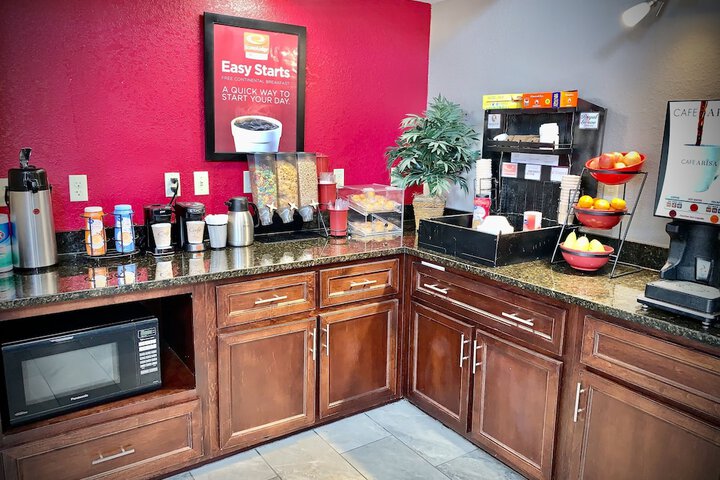 Breakfast/Coffee Service 28 of 34
