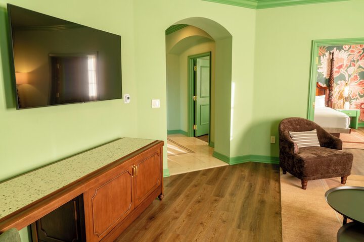 The Carlton Hotel Atascadero – Paso Robles, a Tribute Portfolio Hotel