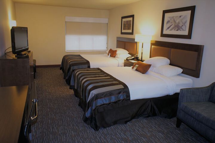 Room 32 of 47