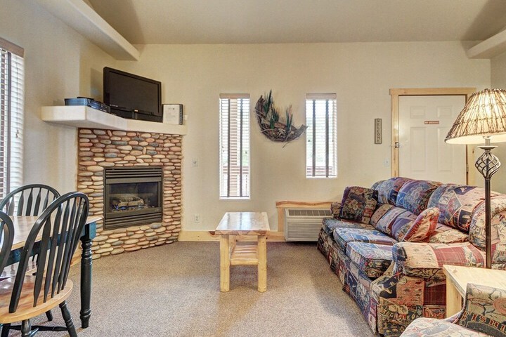 Eagle Fire Lodge & Cabins