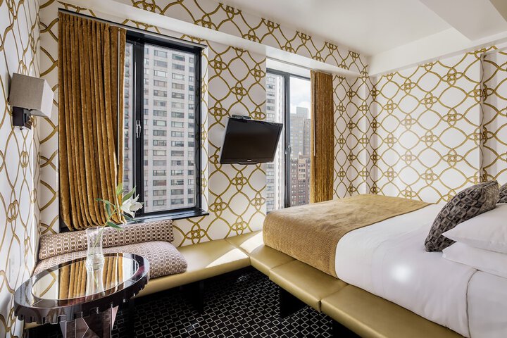 Room 21 of 42