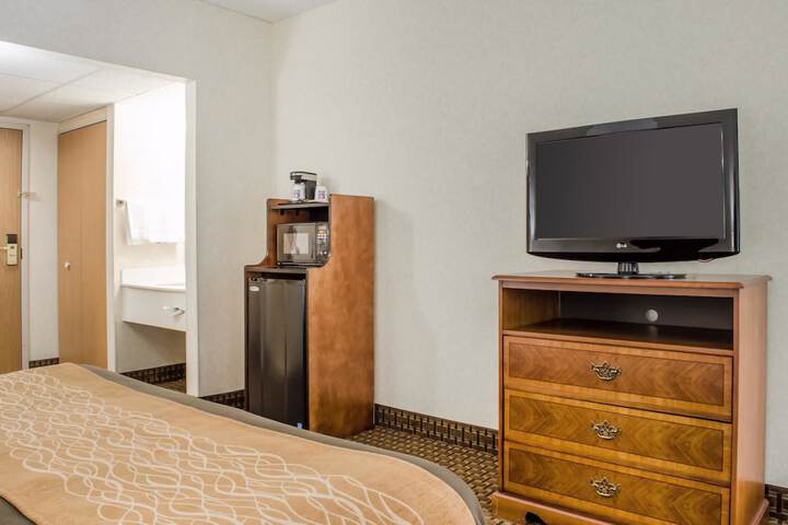 Room 42 of 59
