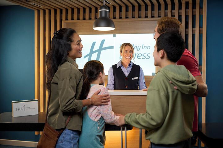 Holiday Inn Express Hotel & Suites Chanhassen by IHG
