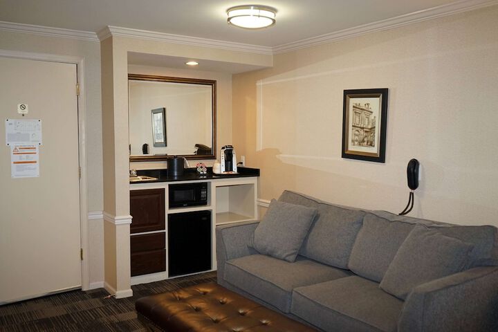 Room 11 of 42
