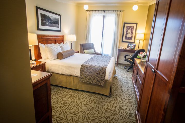 Hume Hotel & Spa