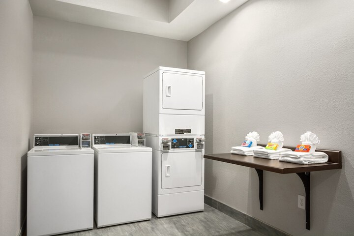 Room 16 of 26