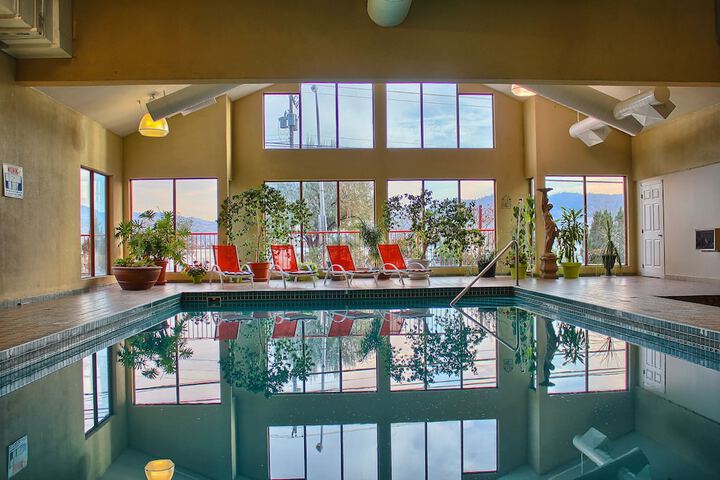 Holiday Inn Hotel & Suites Osoyoos by IHG