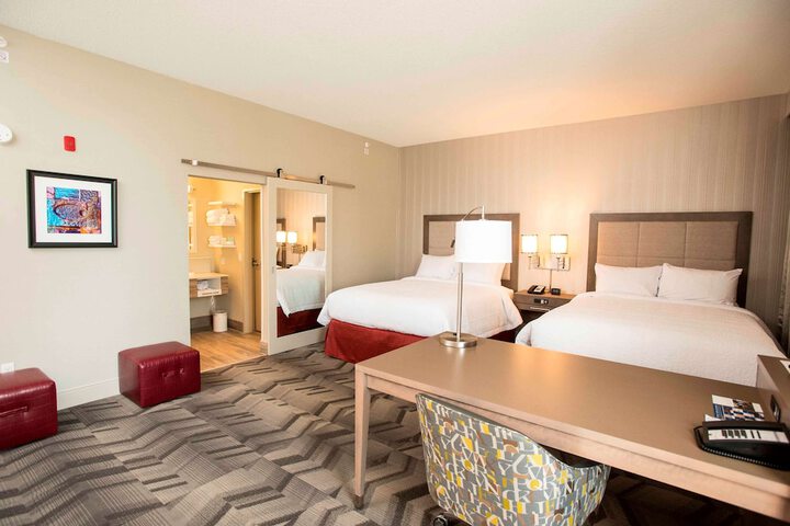 Room 32 of 53