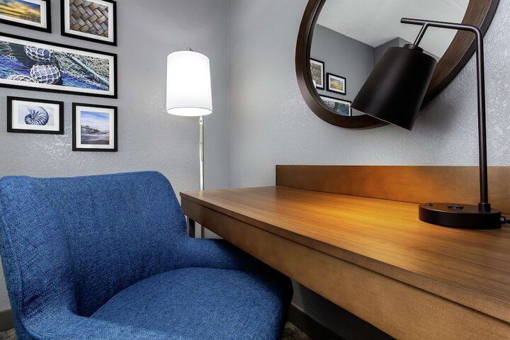 Room 14 of 33