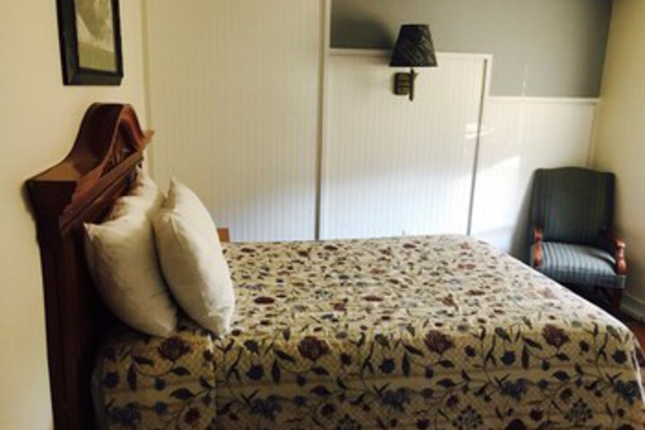 Town Line Motel