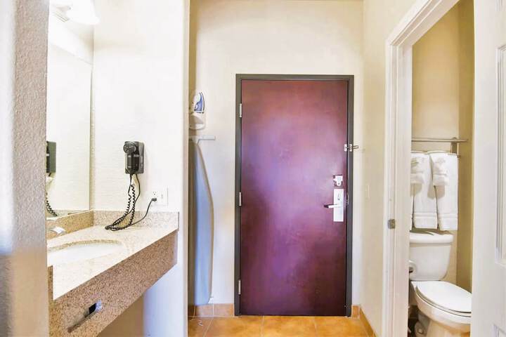 Room 21 of 46