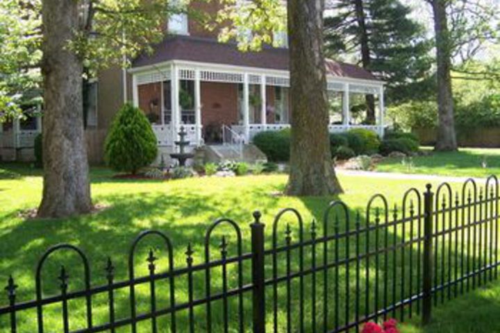 Victorian House Bed & Breakfast