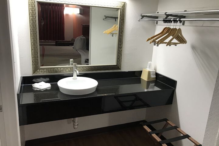 Room 54 of 67