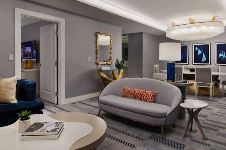 Room 41 of 182