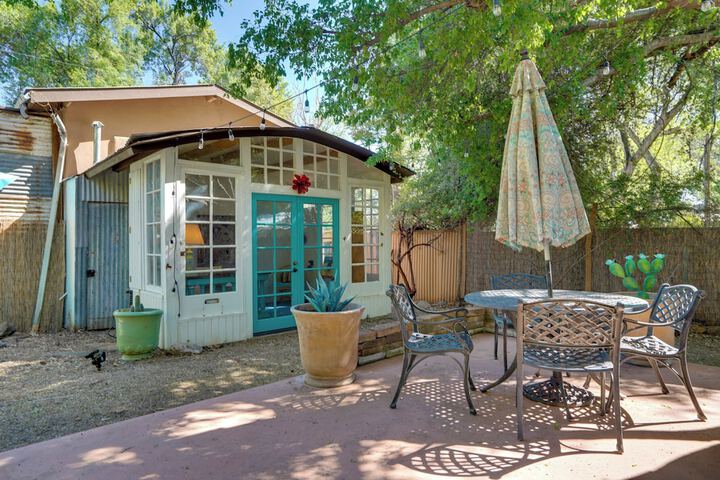 Patagonia Cottage w / Patio & Yard: Walk to Town!