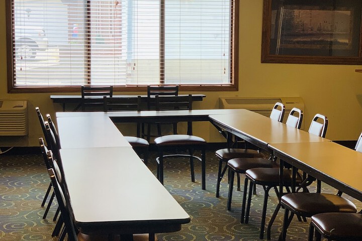 AmericInn by Wyndham Kewanee
