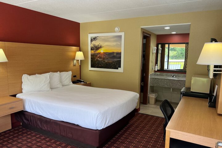 Room 12 of 15