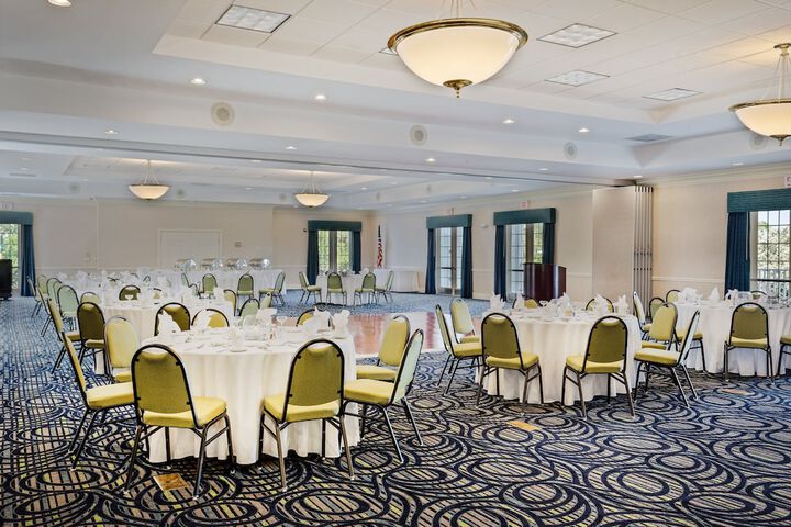 Holiday Inn & Suites Clearwater Beach S-Harbourside by IHG