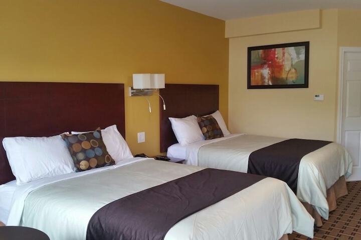 Room 34 of 62