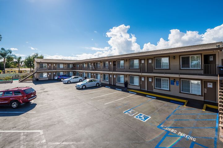 Hotel 3 of 81