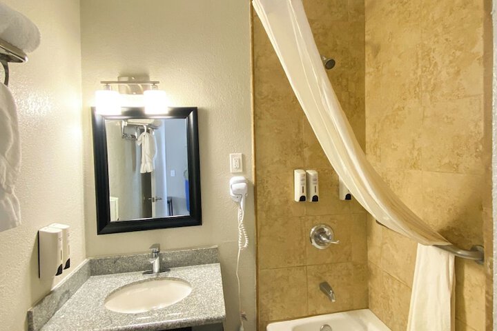 Room 21 of 49