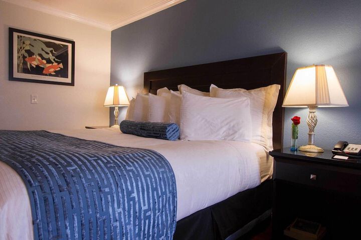 Room 21 of 36