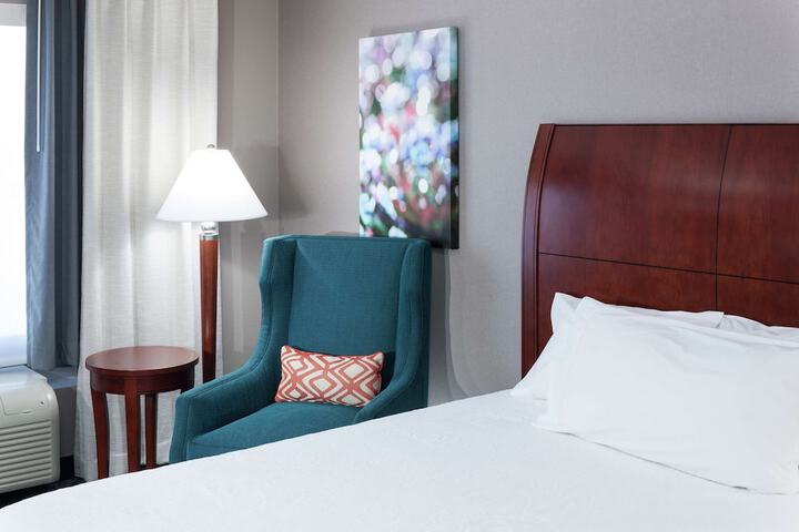 Hilton Garden Inn Naperville / Warrenville