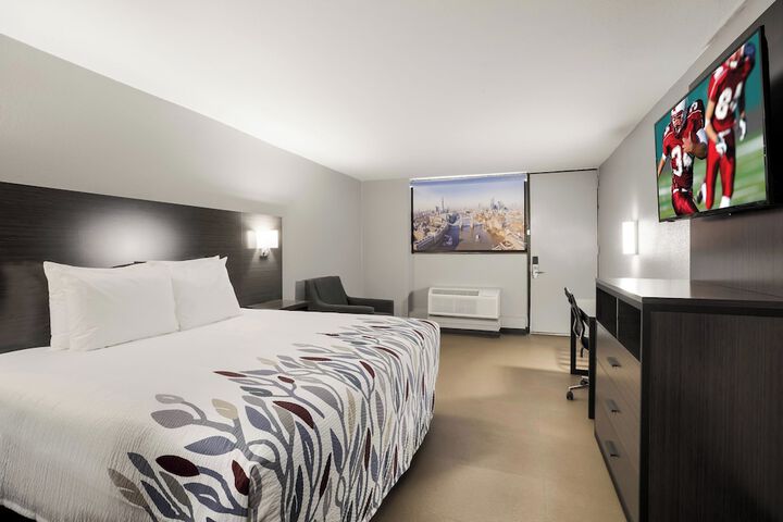 Room 13 of 36