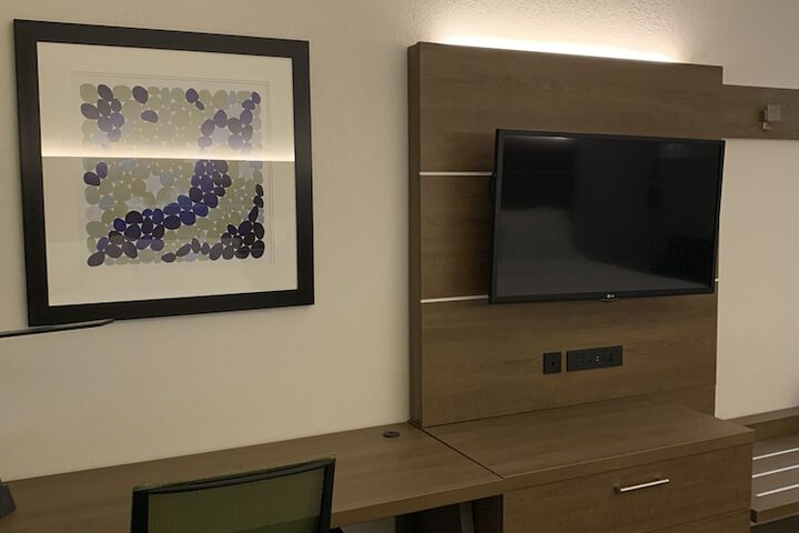 Holiday Inn Express & Suites Franklin KY by IHG