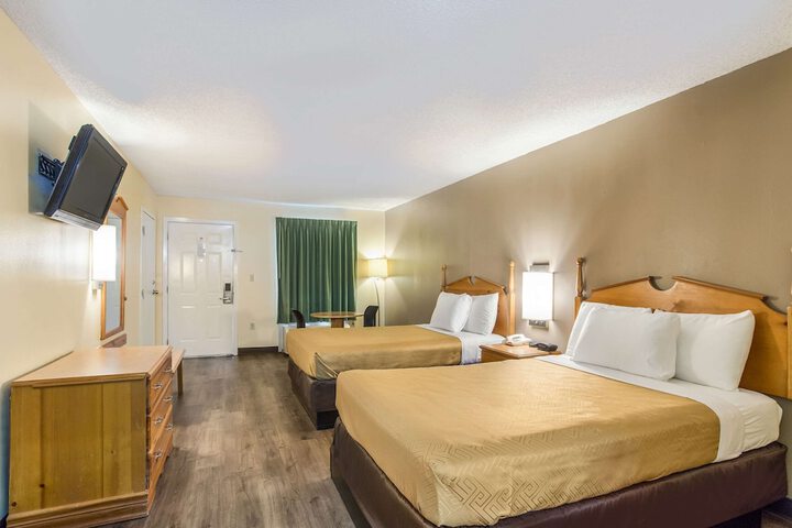 Room 16 of 16