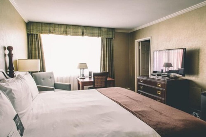 Room 23 of 43