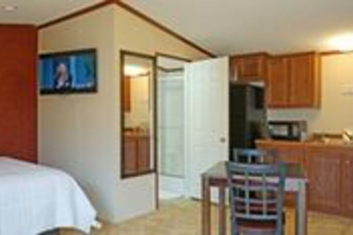 Eagle Inn & Suites