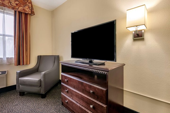 Room 17 of 39