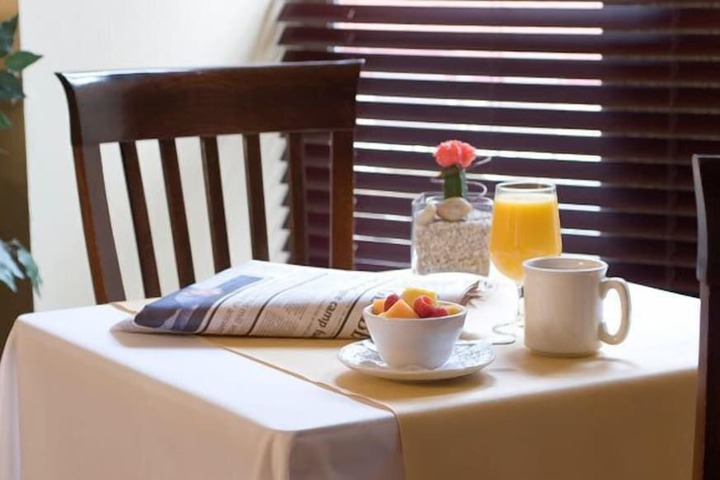 Breakfast/Coffee Service 26 of 36
