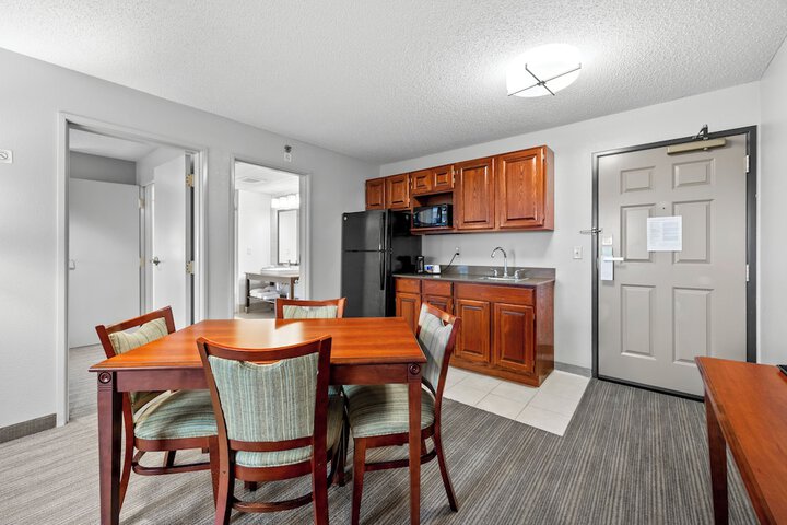 Independence Stay Hotel & Suites