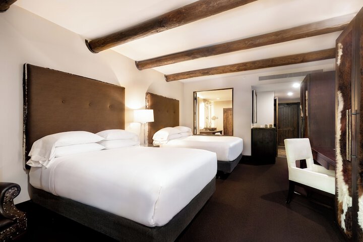 El Monte Sagrado Living Resort & Spa