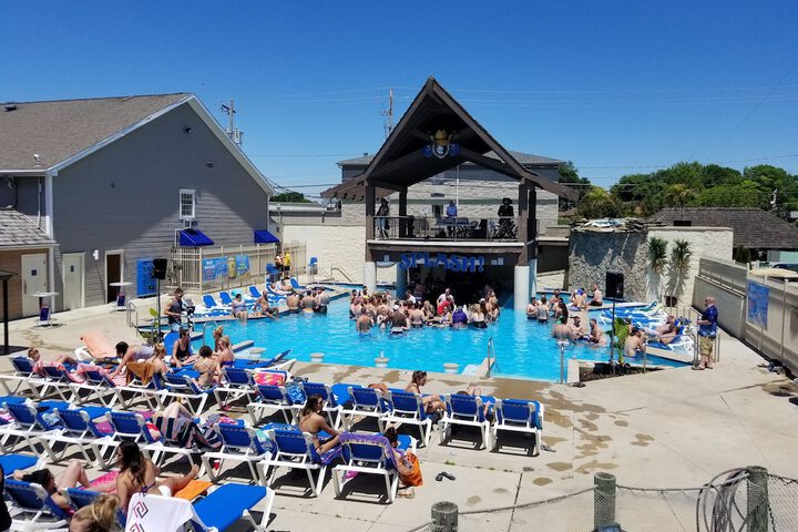 Pool 10 of 29