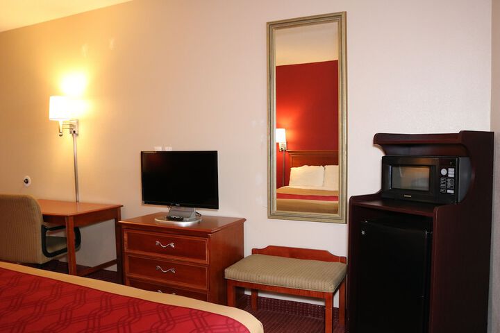 Room 14 of 21