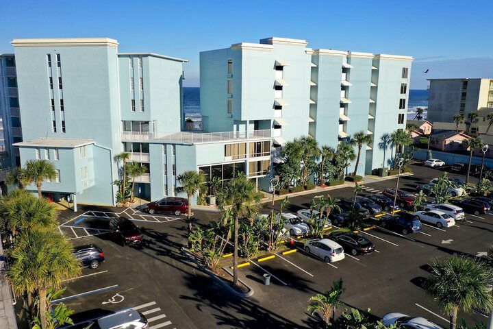 Hotel 4 of 50