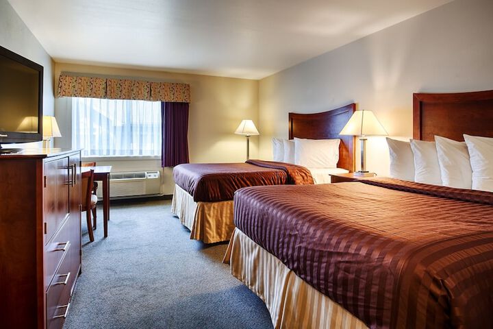 Room 8 of 19